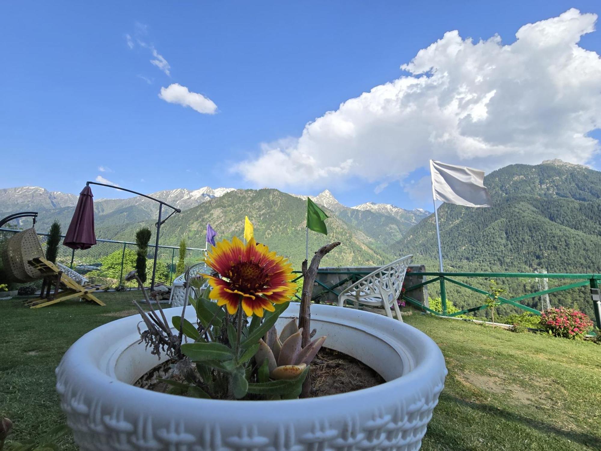 Cliff Cottage Pahalgam, Kashmir Batakut Exterior photo
